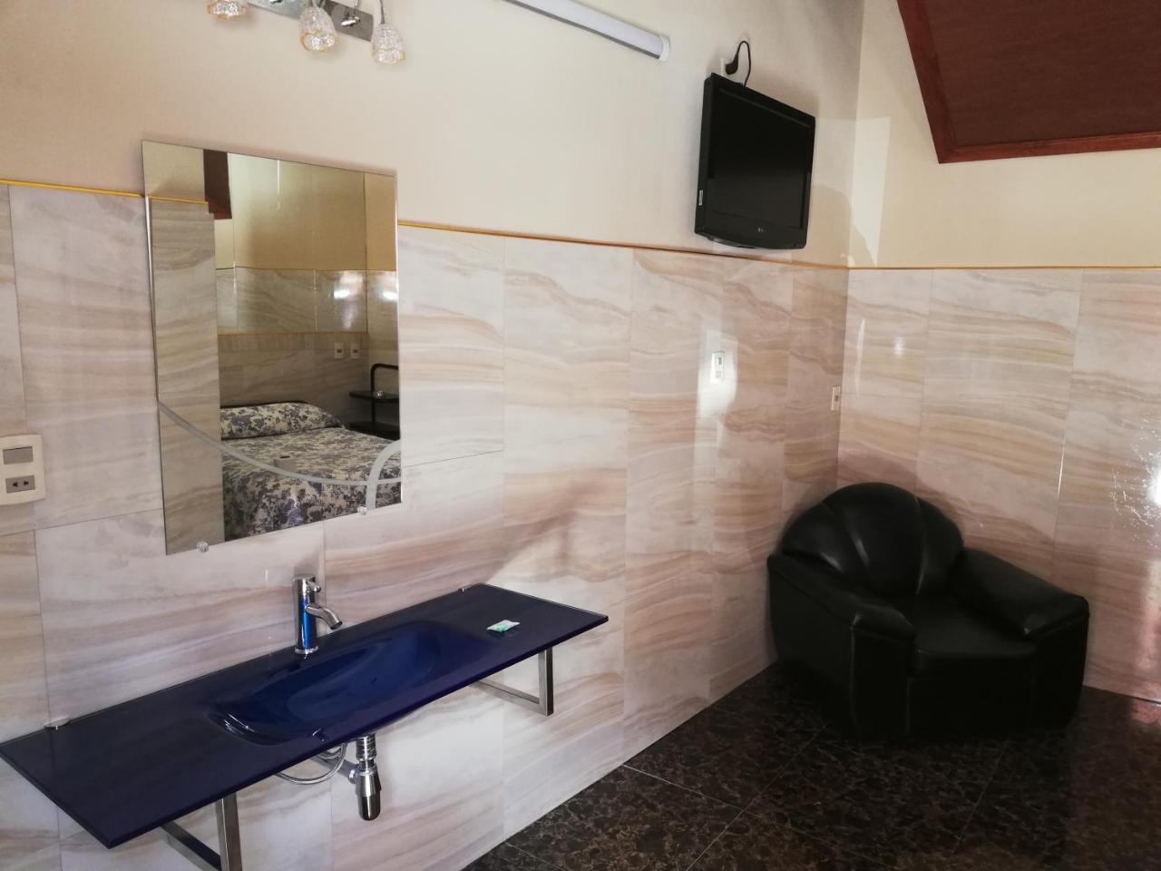 Hostal Rio Ibare Ла Пас Екстериор снимка